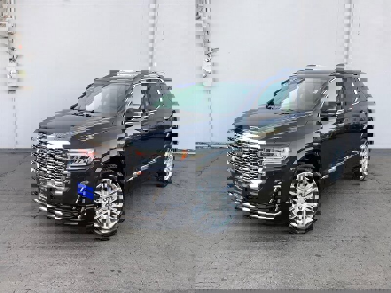 Used 2020 GMC Acadia Denali image 2