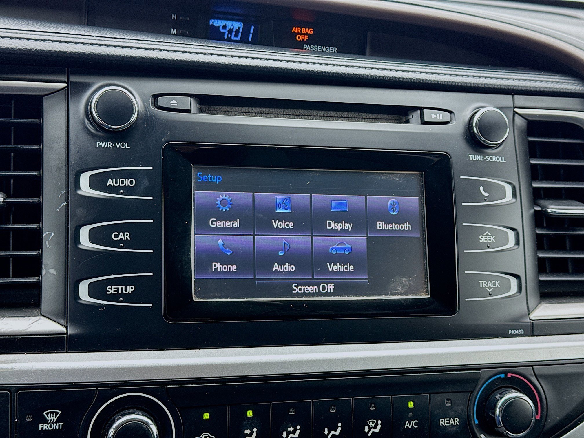 Used 2015 Toyota Highlander LE image 9