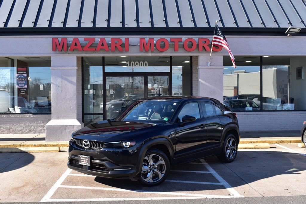 Used 2023 MAZDA MX-30 Electric w/ Premium Plus Pkg image 2