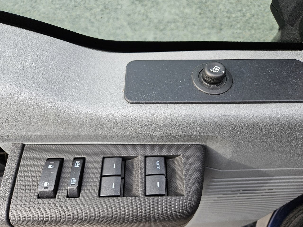 Used 2011 Ford F450 XL w/ PWR Equipment Group image 22