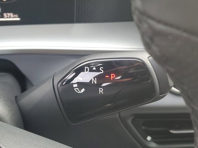 New 2026 Volkswagen Tiguan SE R-Line image 24