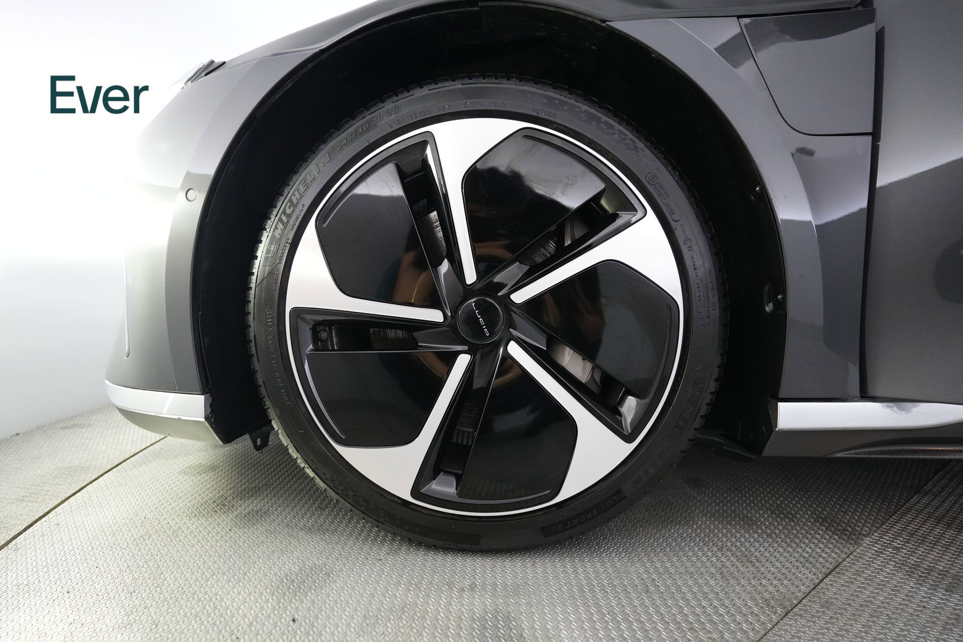 Used 2023 Lucid Air Touring AWD/4WD image 9