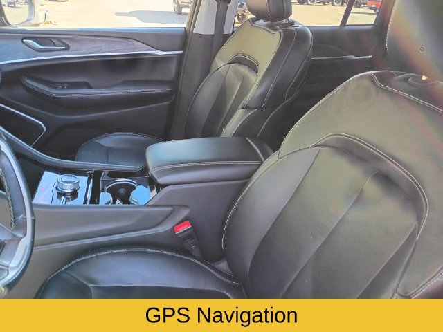 Used 2022 Jeep Grand Cherokee Limited AWD/4WD image 12