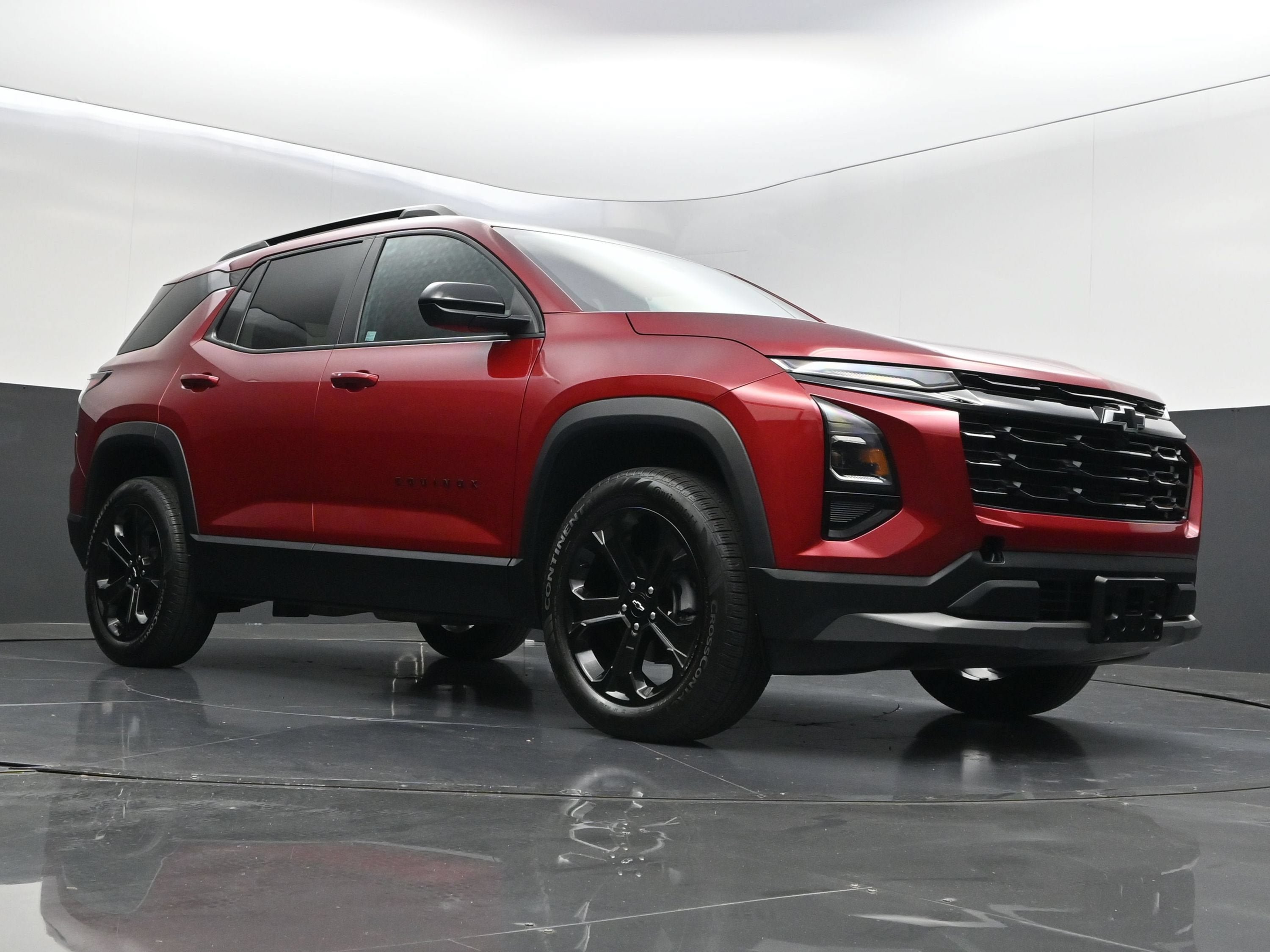 Used 2025 Chevrolet Equinox LT w/ Midnight Edition FWD image 34