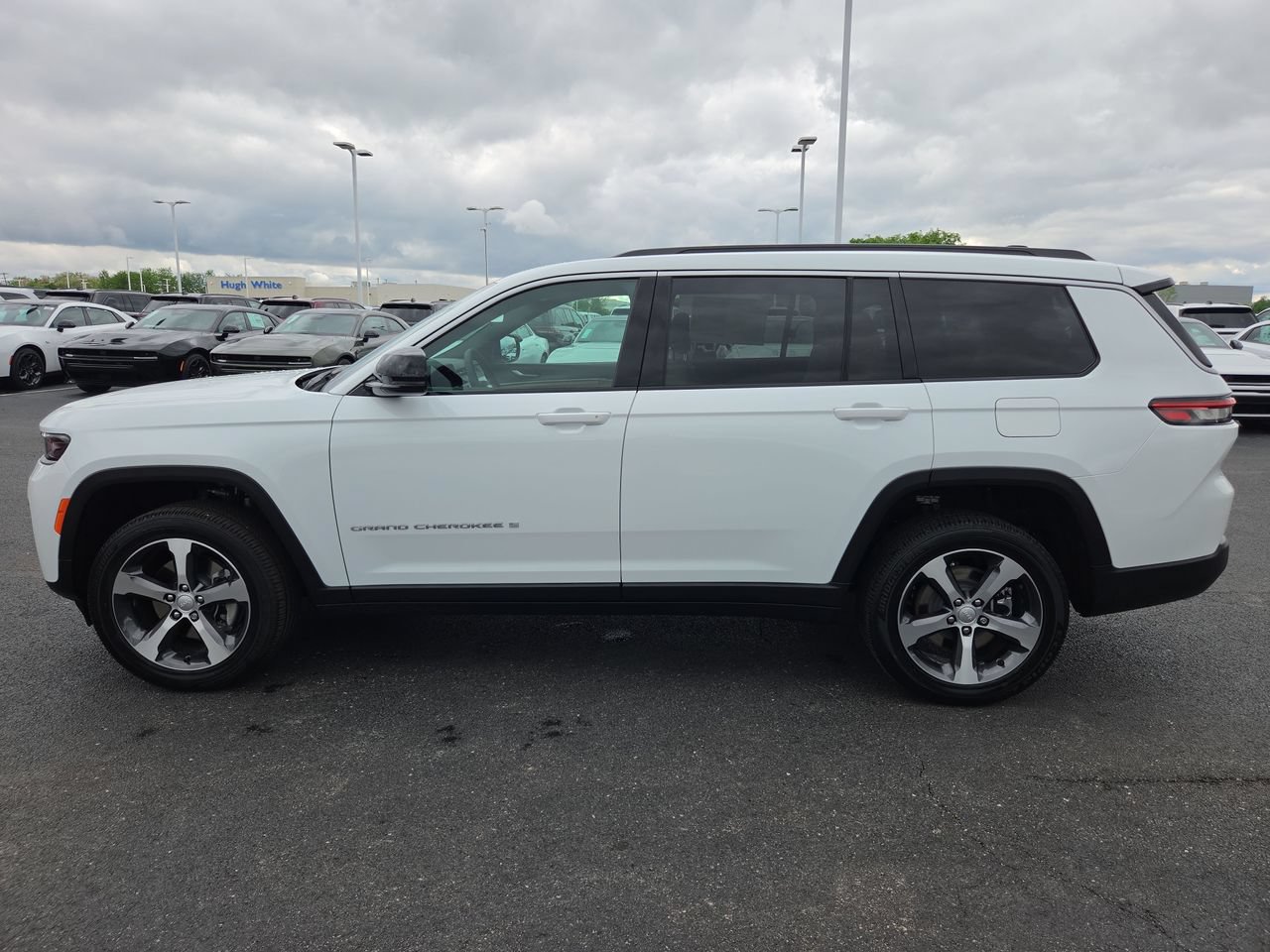 New 2026 Jeep Grand Cherokee L Limited AWD/4WD image 4
