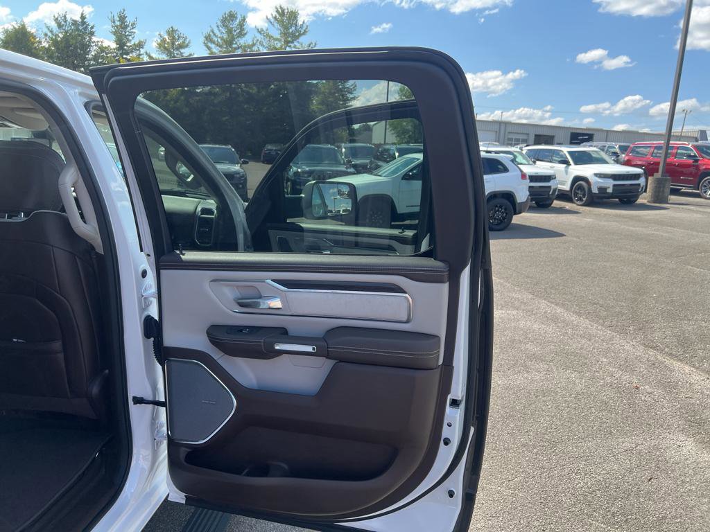 Used 2025 RAM 1500 Laramie image 16