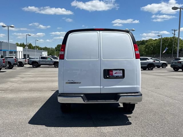 New 2026 Chevrolet Express 3500 Extended w/ Driver Convenience Package RWD image 5