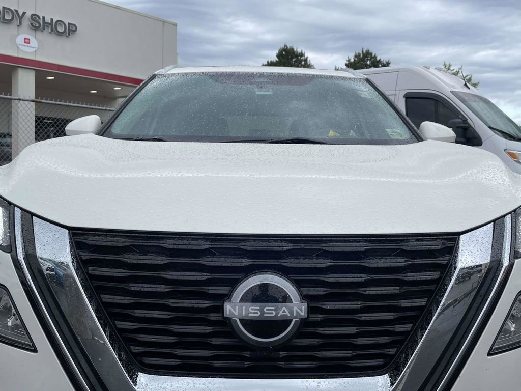 Used 2023 Nissan Rogue SL FWD image 5