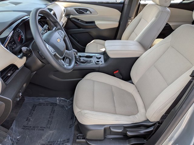 Used 2023 Chevrolet Traverse LS image 15