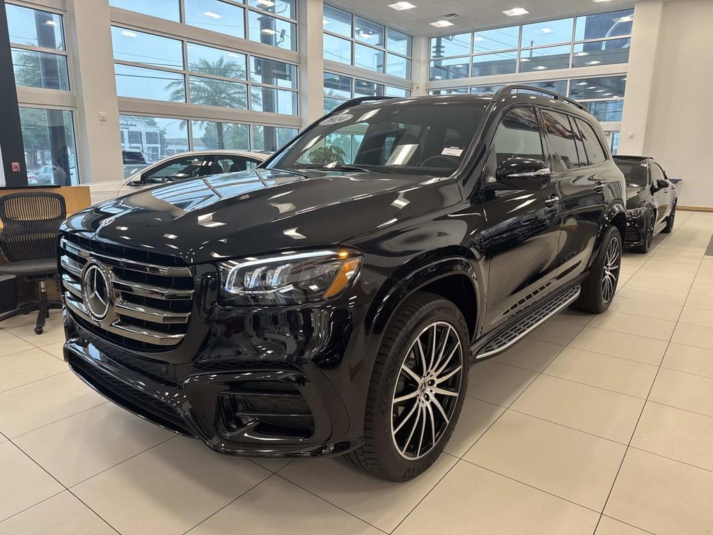 Used 2024 Mercedes-Benz GLS 450 4MATIC image 3