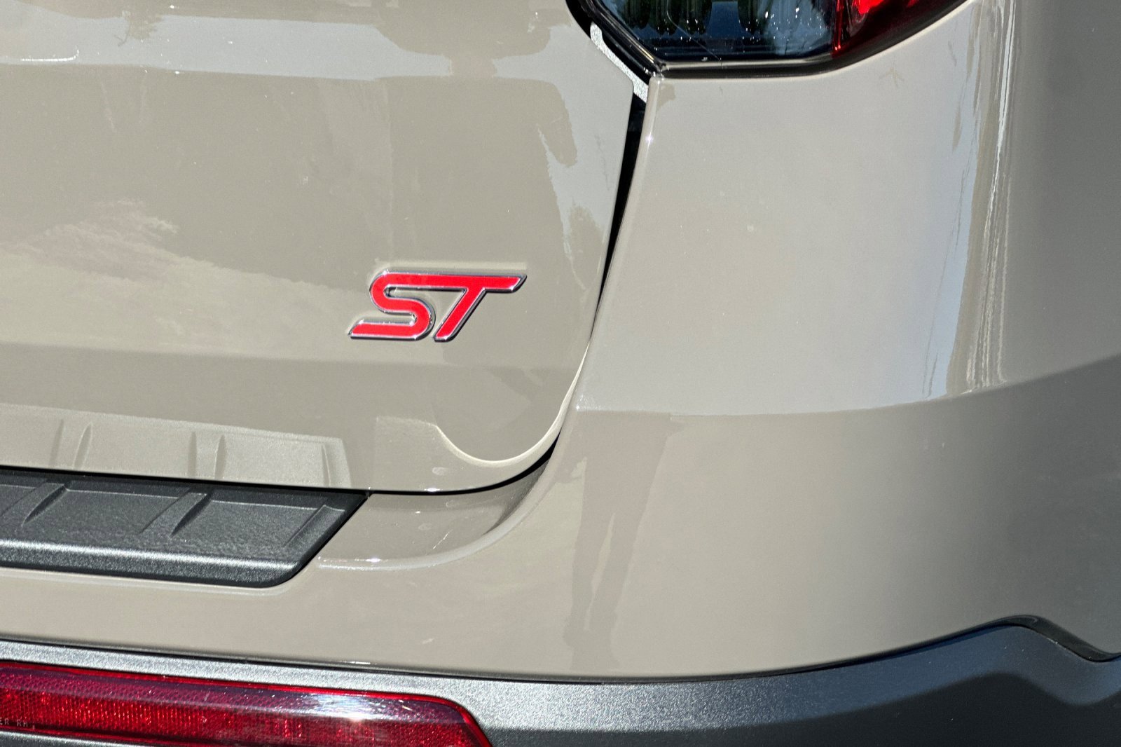 New 2026 Ford Explorer ST w/ Sun And Sound Package image 28