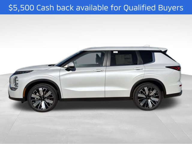 New 2026 Mitsubishi Outlander SE FWD image 2