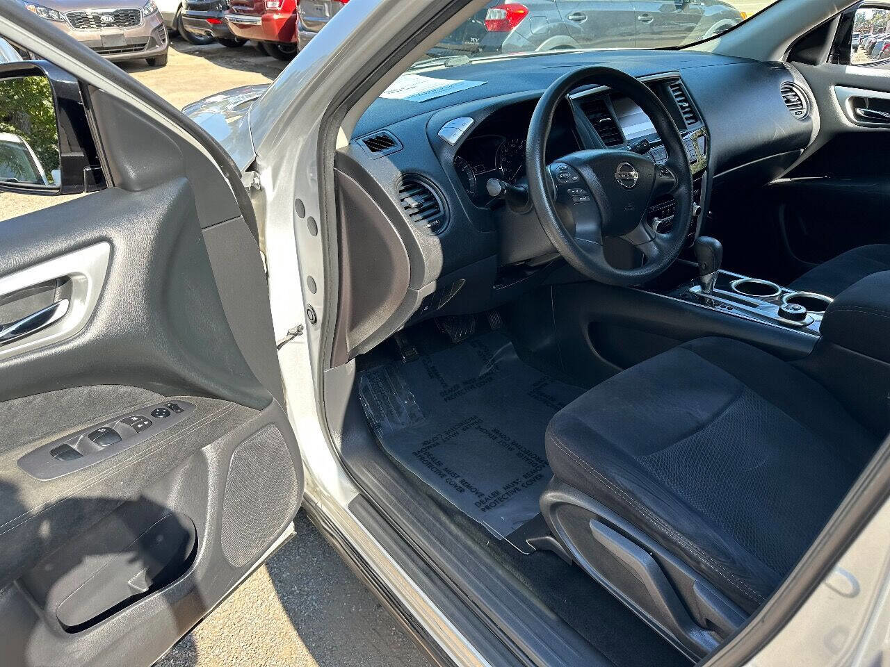 Used 2016 Nissan Pathfinder S image 12