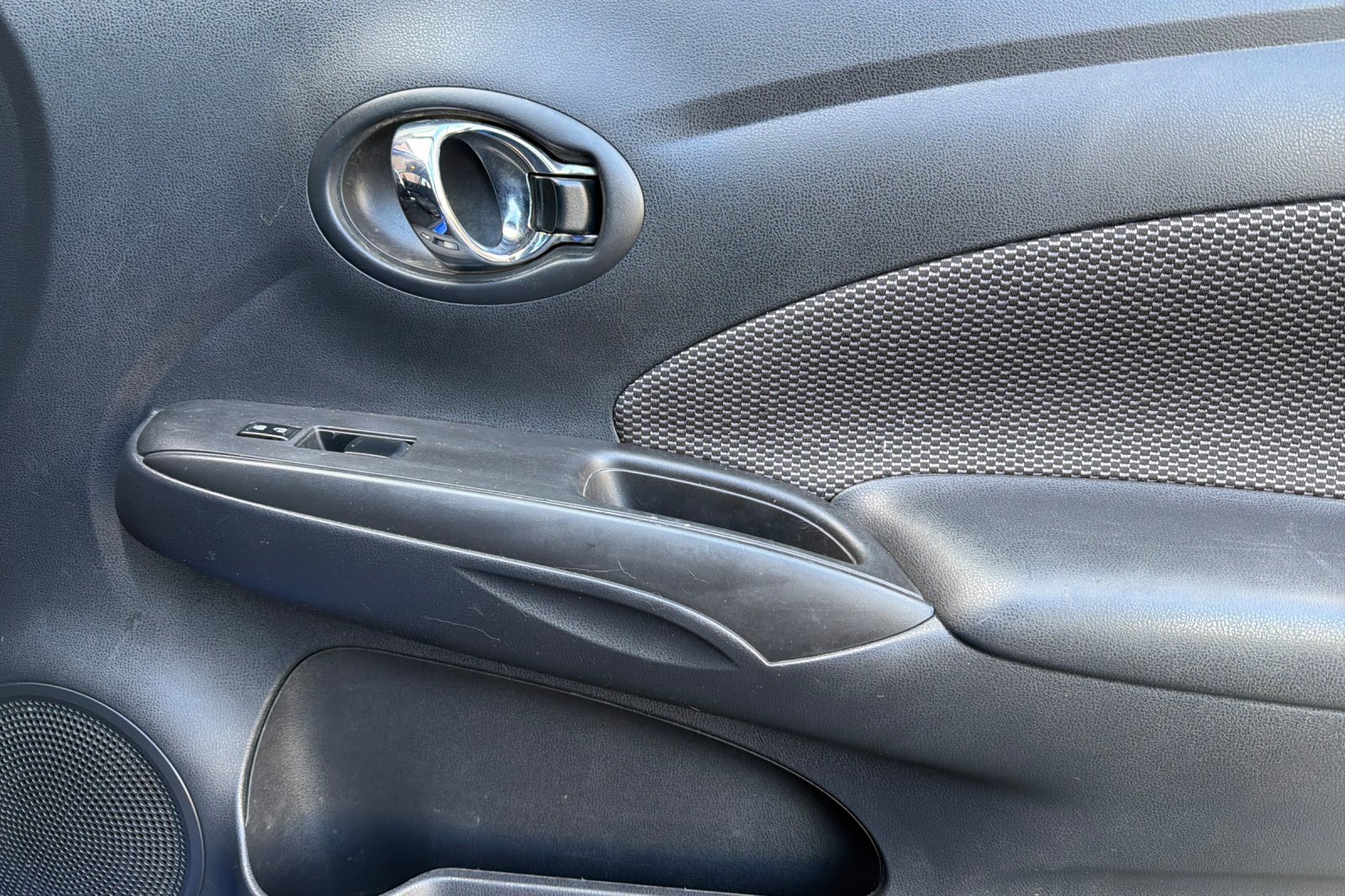 Used 2017 Nissan Versa SV image 21