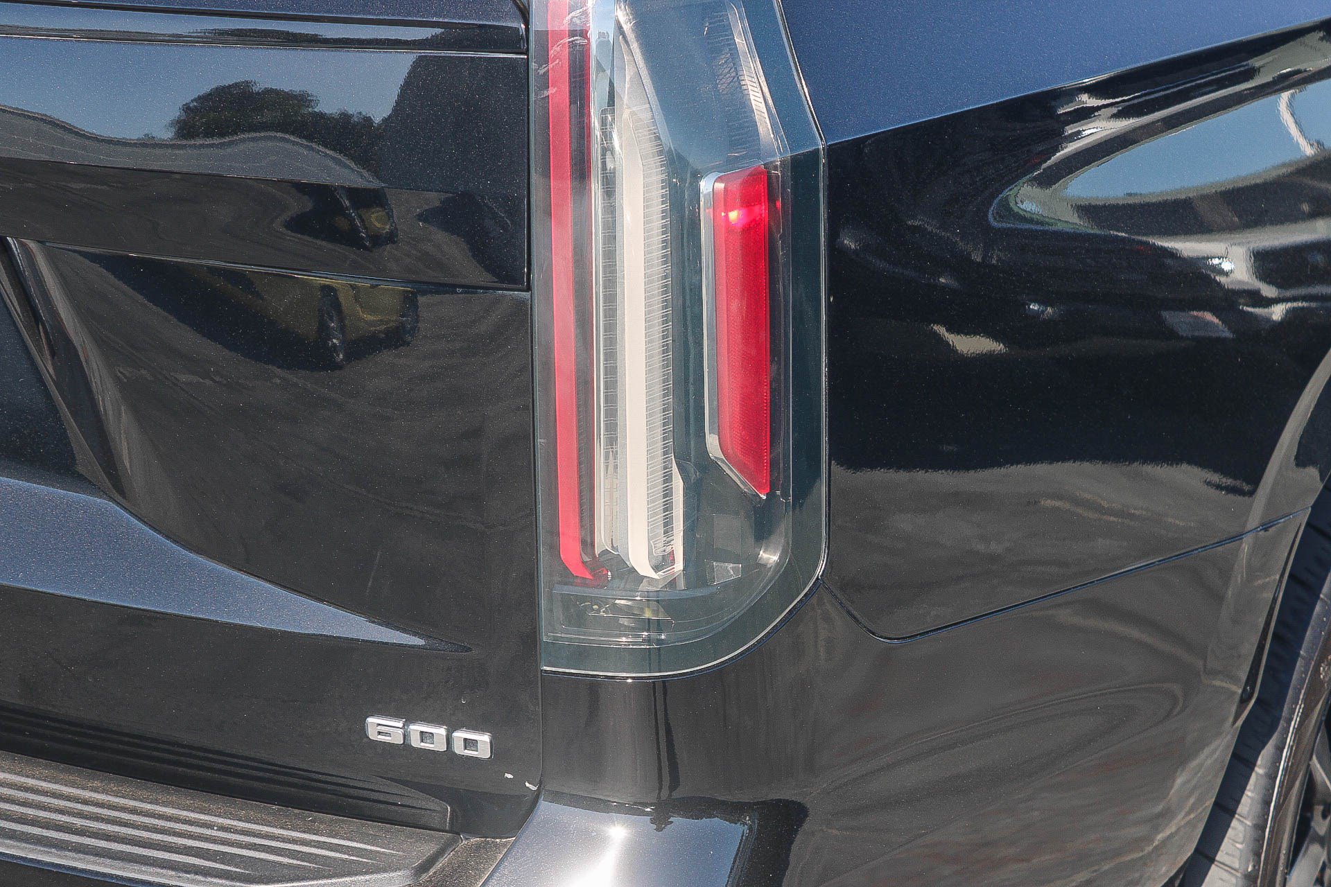 Used 2021 Cadillac Escalade Sport w/ Driver Assist Tech Package AWD/4WD image 10