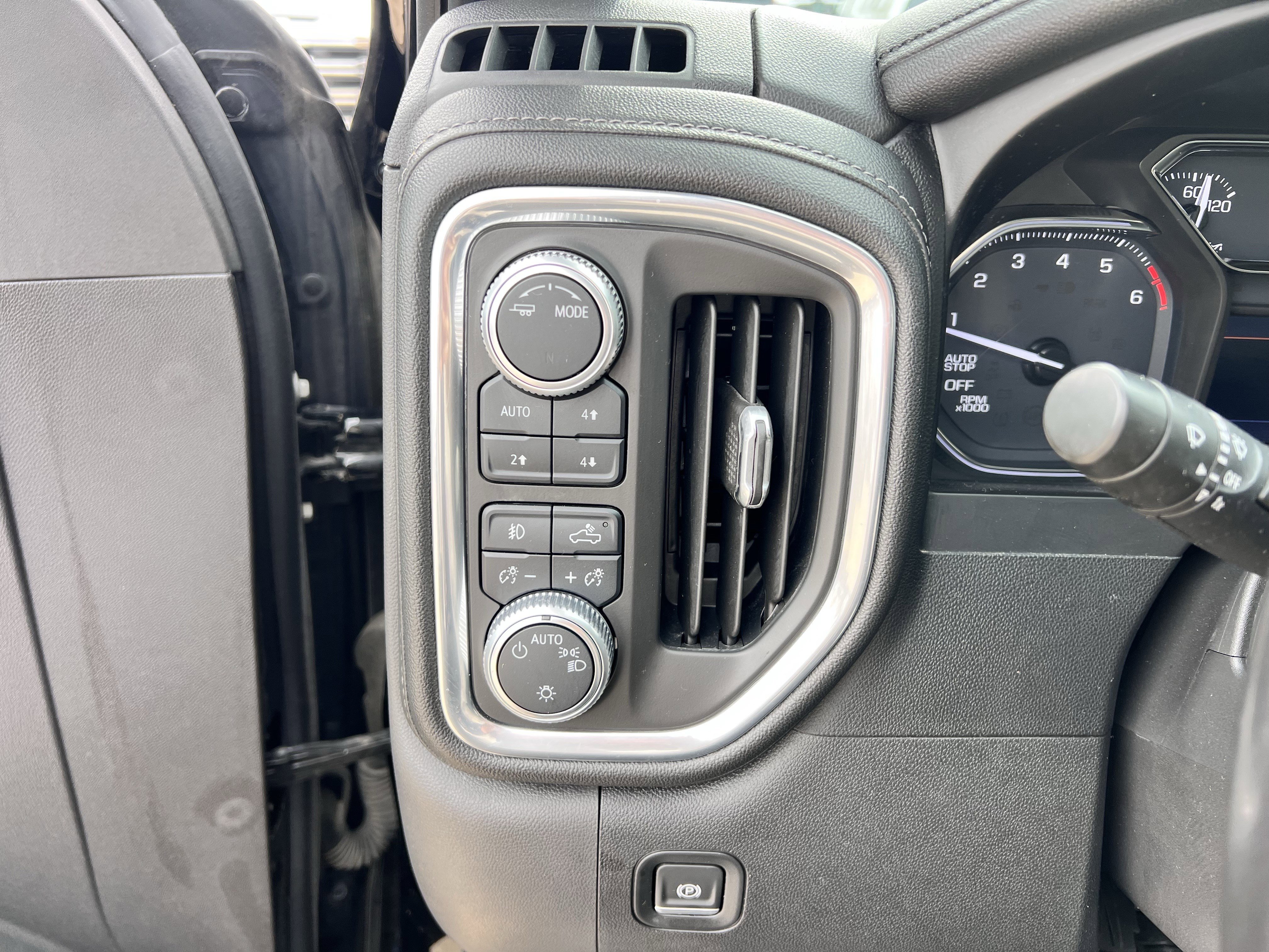 Used 2020 GMC Sierra 1500 Elevation w/ Elevation Value Package image 13