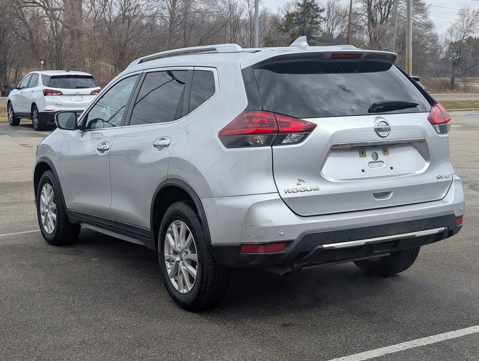Used 2019 Nissan Rogue SV image 5