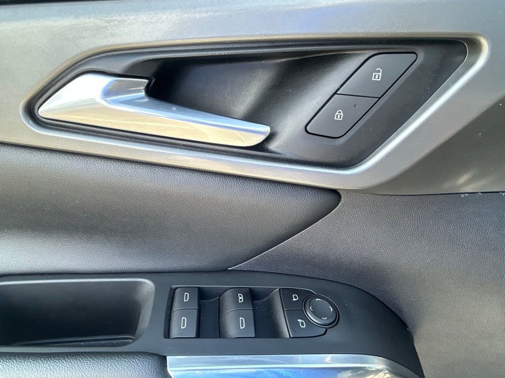 Used 2024 Chevrolet Traverse LT w/ Trailering Package FWD image 30