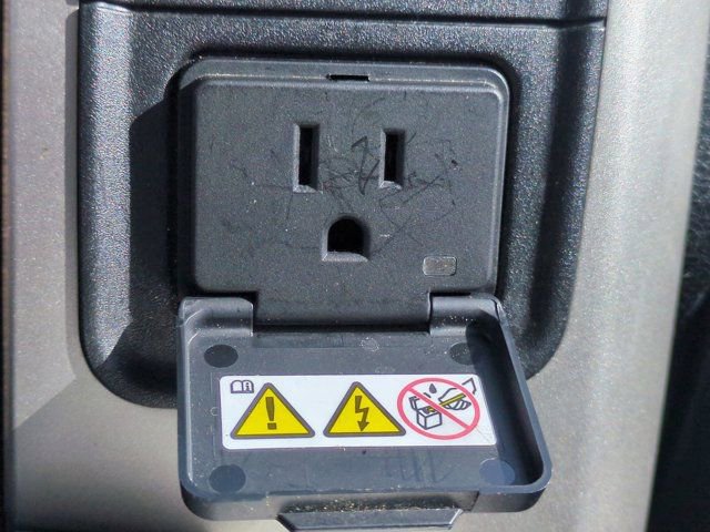 Used 2018 RAM 1500 Laramie w/ Convenience Group RWD image 23