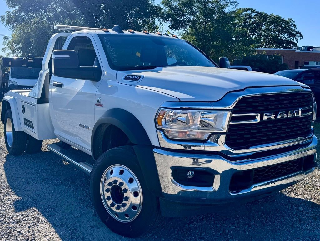 New 2024 RAM 4500 SLT w/ Quick Order Package 2YG SLT image 2