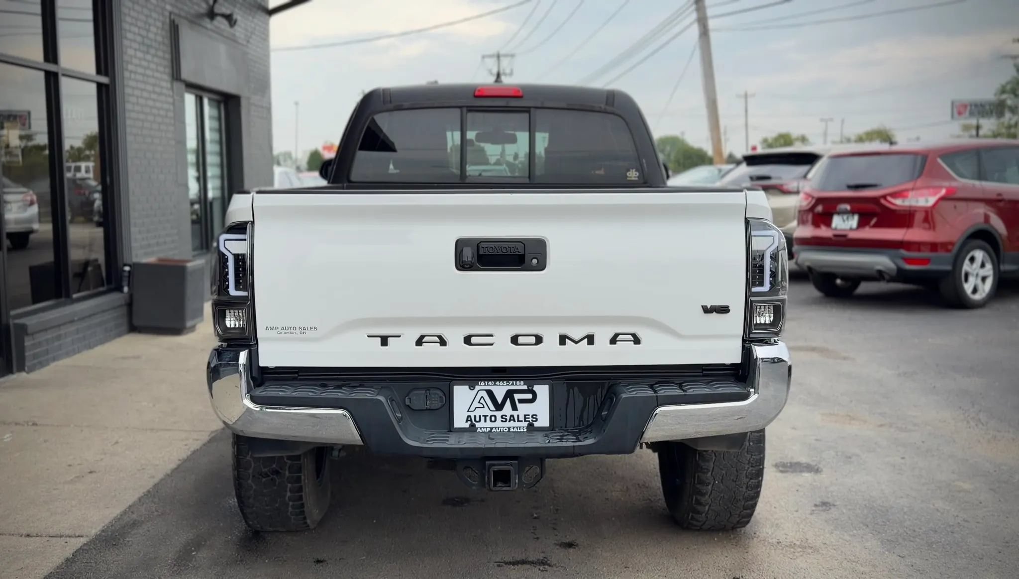 Used 2016 Toyota Tacoma TRD Sport w/ Towing Package AWD/4WD image 3