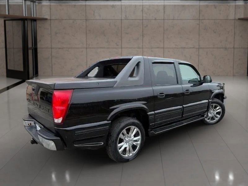 Used 2005 Chevrolet Avalanche Z66 w/ Sun And Sound Package image 4