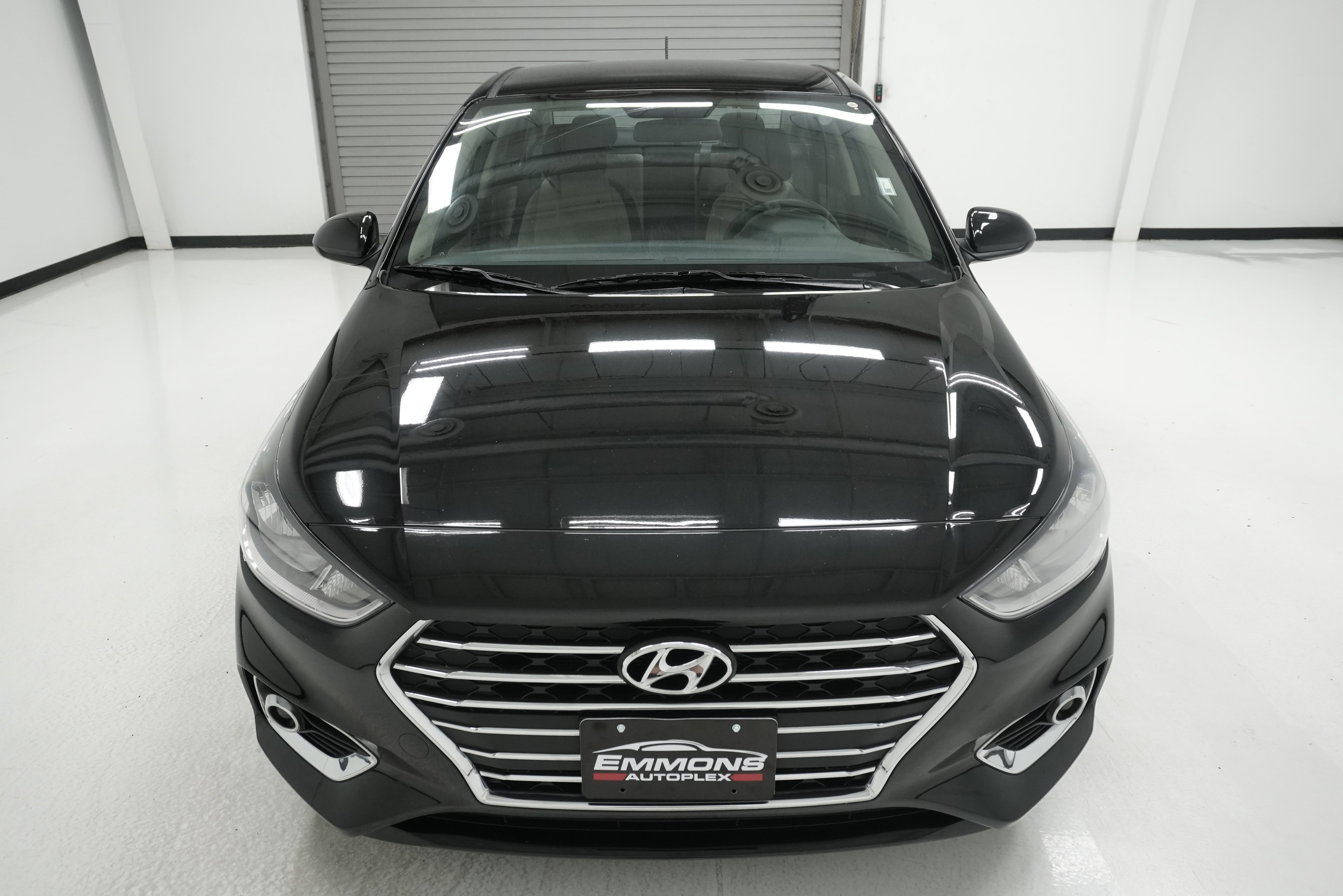 Used 2022 Hyundai Accent SEL FWD image 2