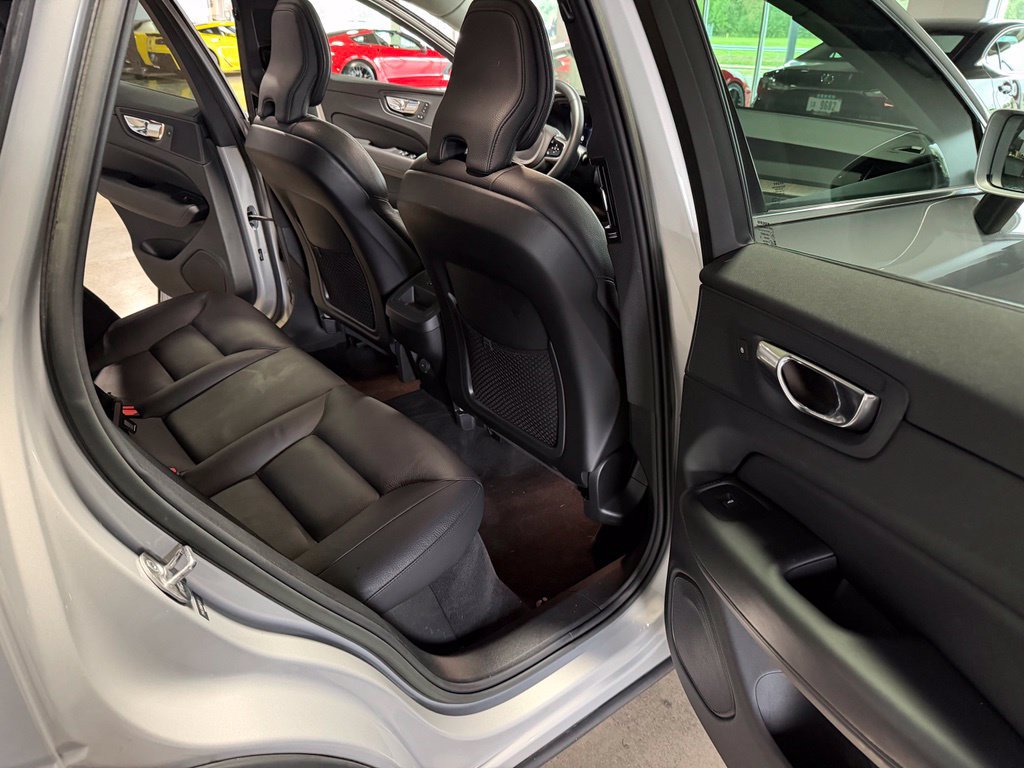 Used 2023 Volvo XC60 B5 Plus w/ Climate Package AWD/4WD image 19