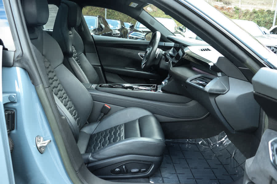 Used 2023 Audi e-tron GT Prestige AWD/4WD image 19