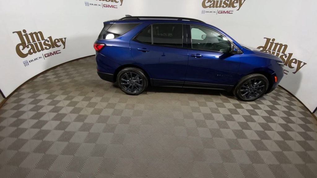Used 2023 Chevrolet Equinox RS image 9