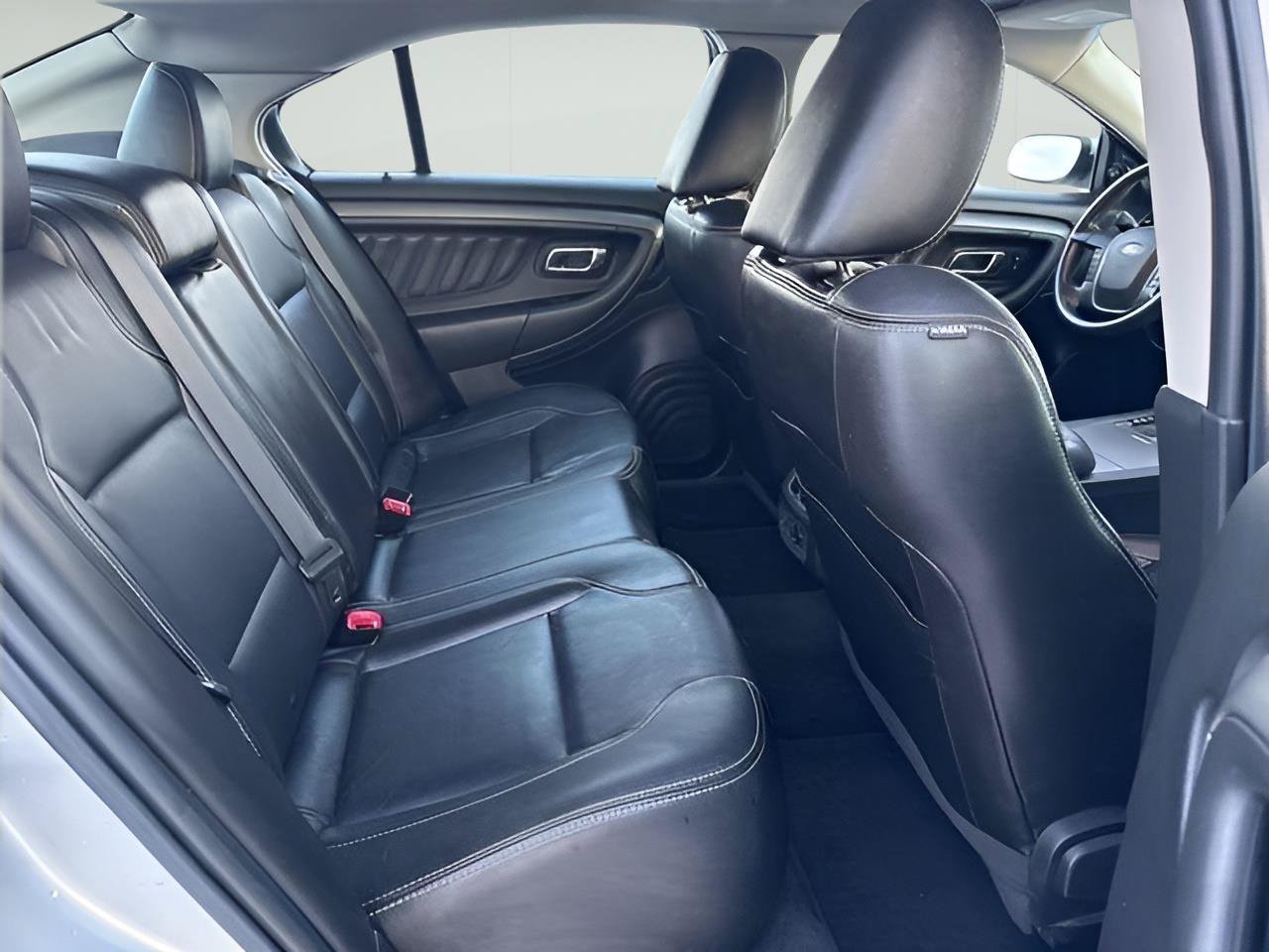 Used 2010 Ford Taurus SEL FWD image 20