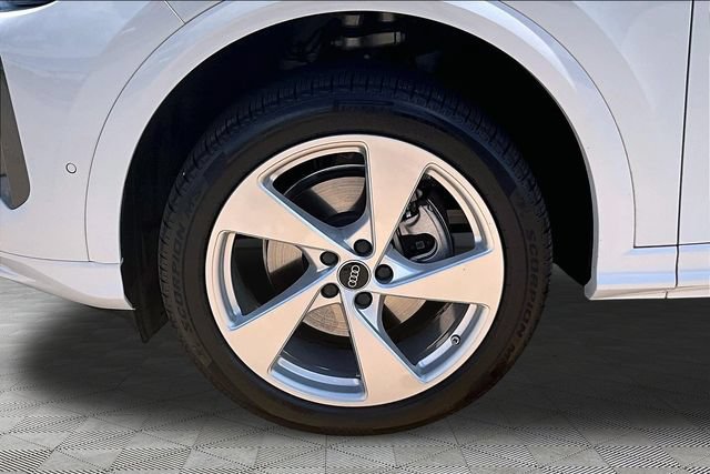 Certified 2025 Audi Q5 Premium w/ Premium Plus AWD/4WD image 8