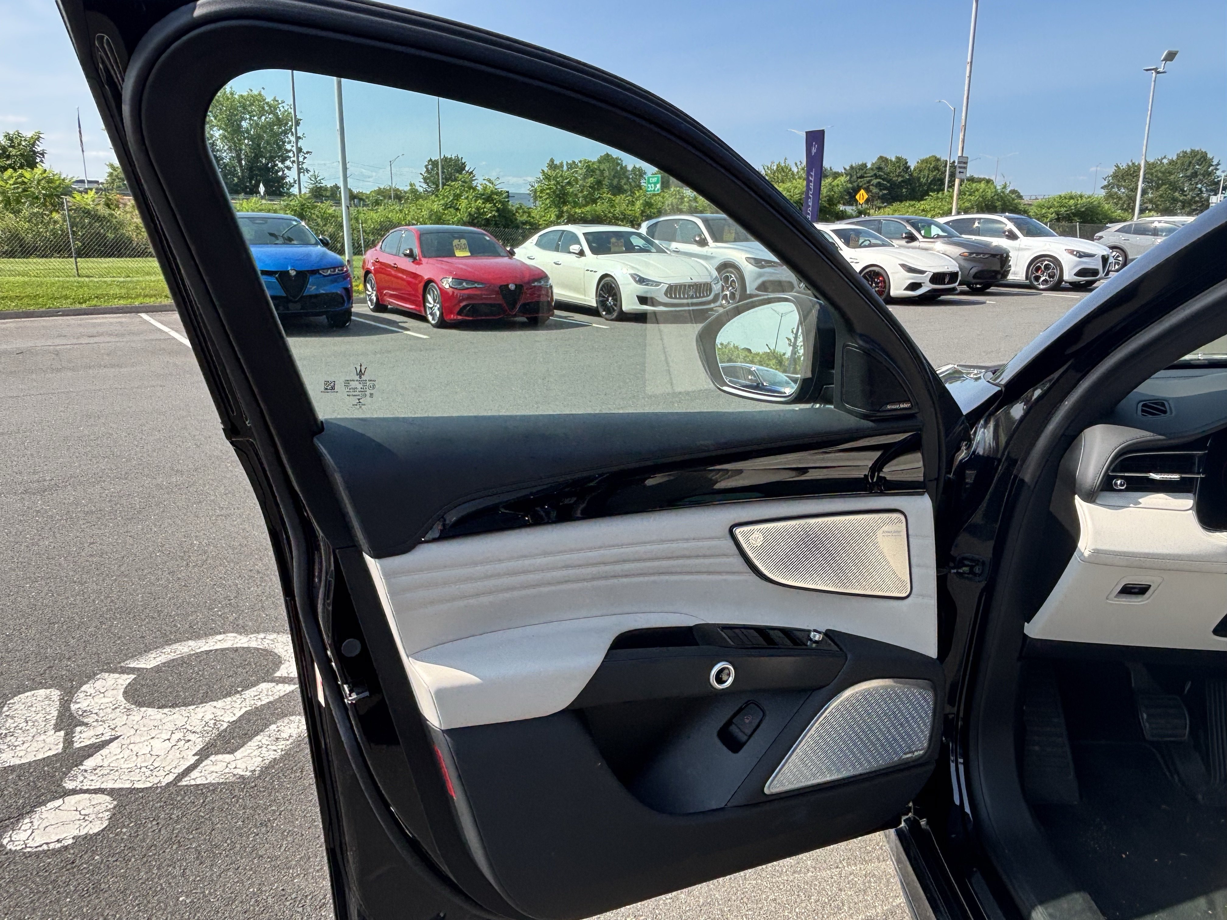 Used 2023 Maserati Grecale Folgore AWD/4WD image 29