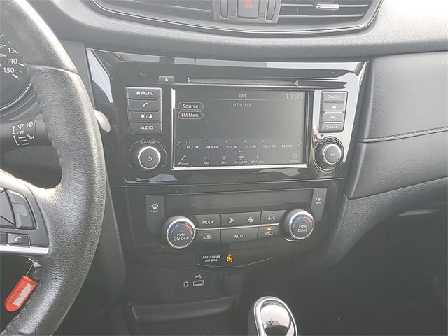 Used 2020 Nissan Rogue S image 13