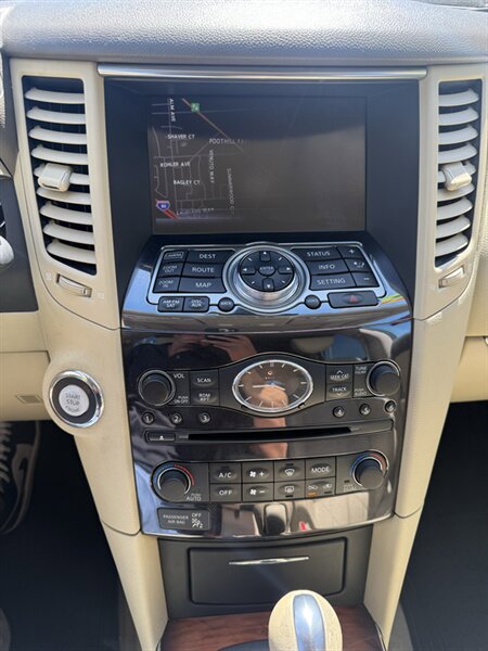 Used 2011 INFINITI FX35 AWD w/ Premium Pkg image 14