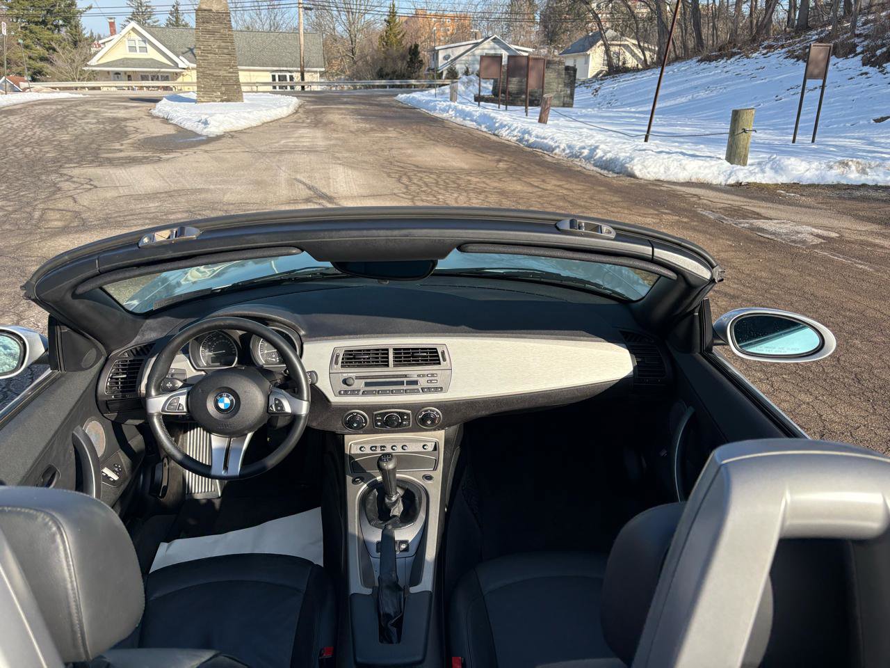 Used 2004 BMW Z4 2.5i image 26