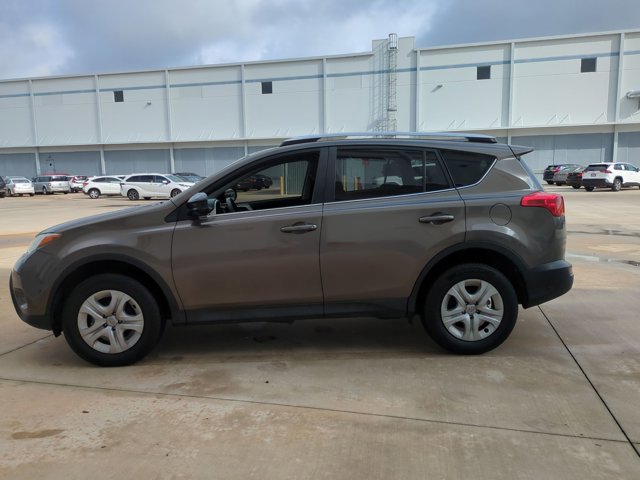 Used 2015 Toyota RAV4 LE image 8