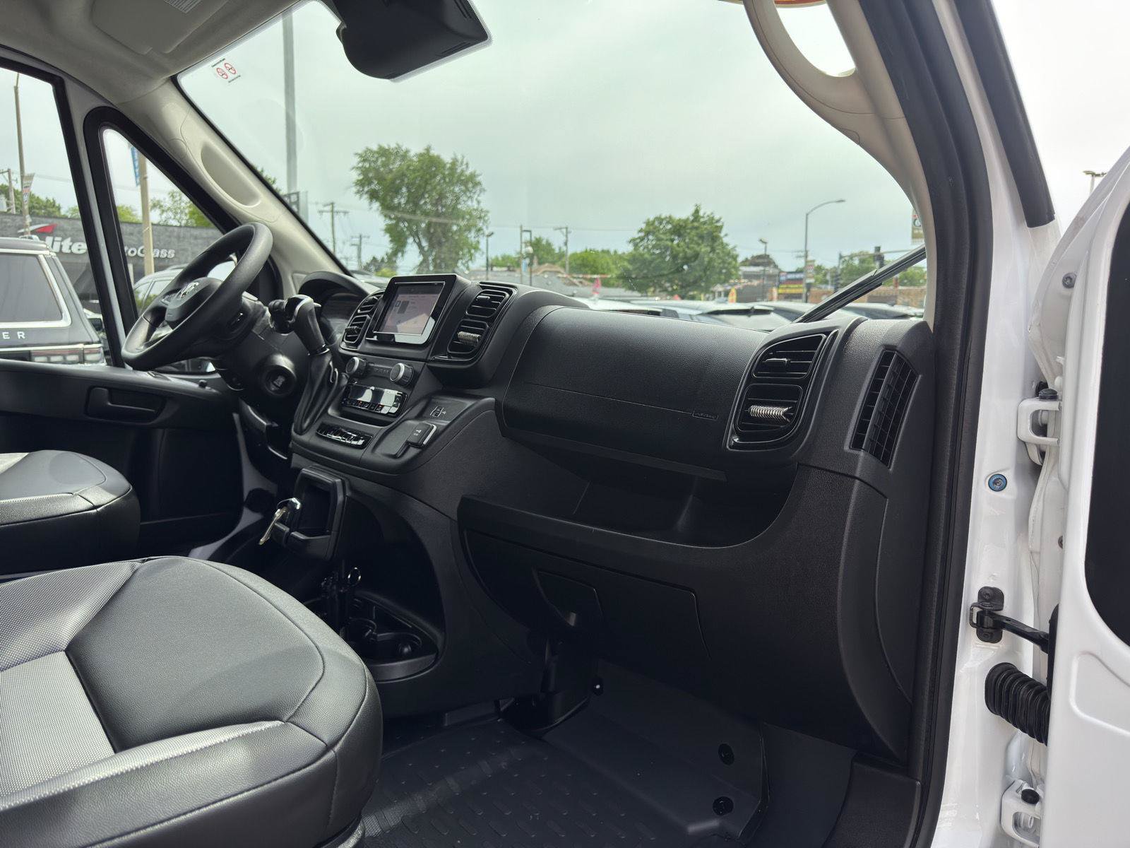 Used 2026 RAM ProMaster 2500 w/ Convenience Group FWD image 32