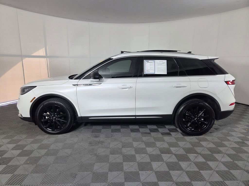 Used 2022 Lincoln Corsair FWD w/ Premium Package image 8