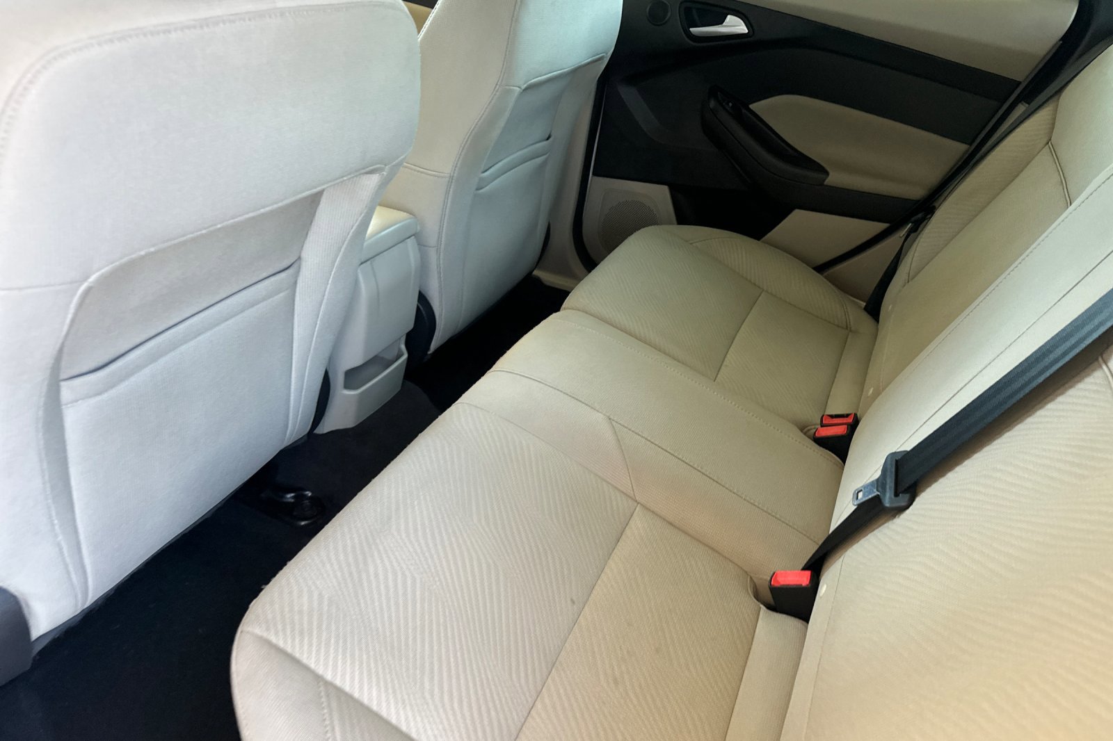 Used 2017 Ford Focus Electric Hatchback image 13