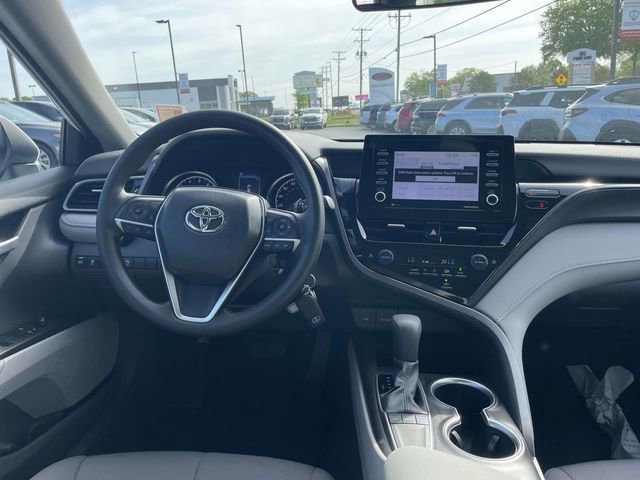 Used 2024 Toyota Camry LE image 10