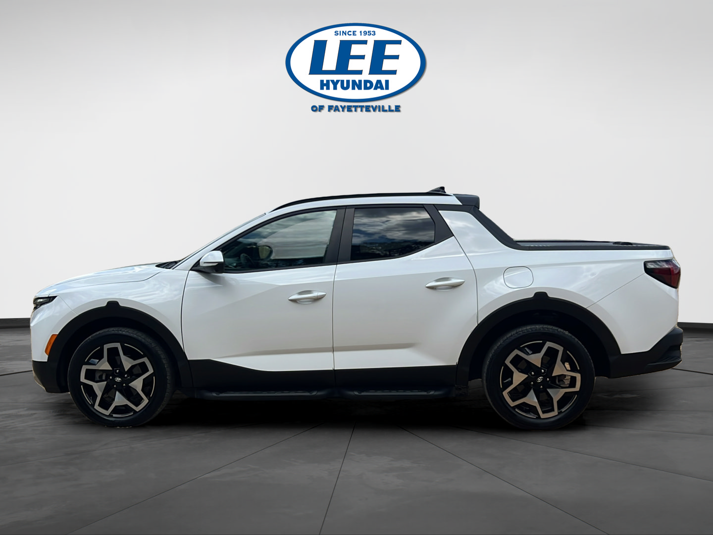 Certified 2023 Hyundai Santa Cruz Limited AWD/4WD image 3