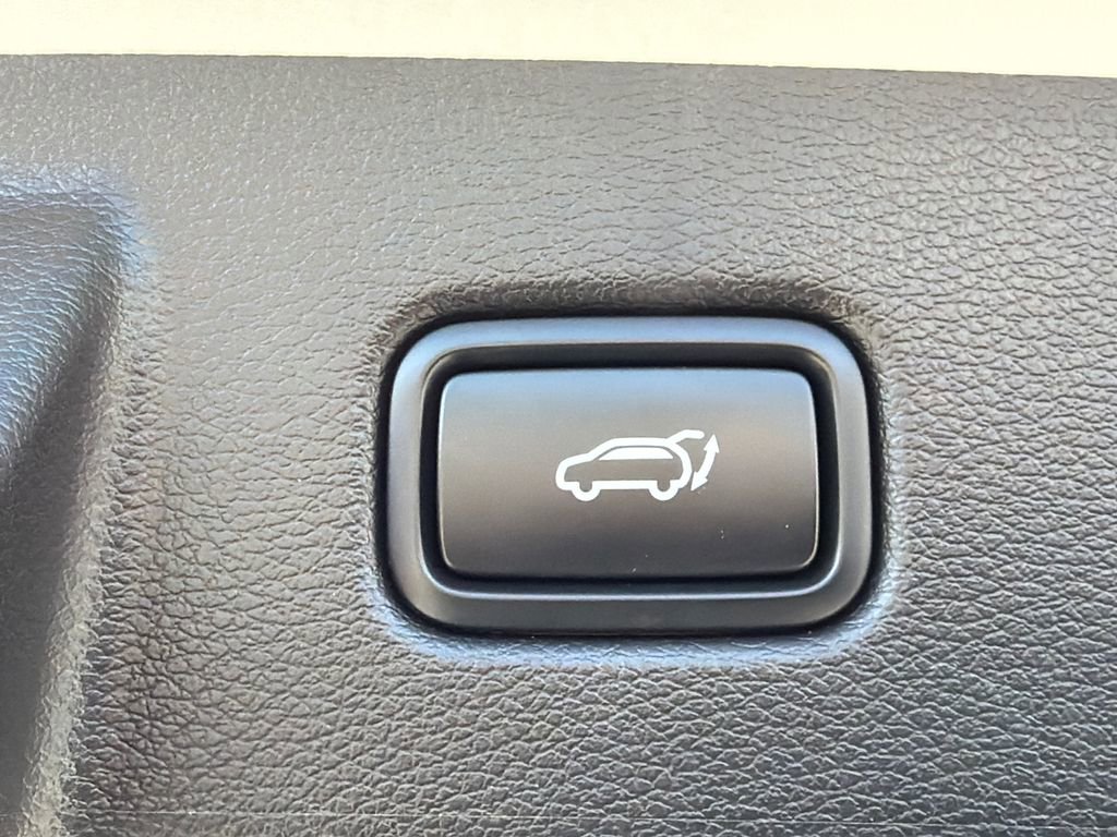 Used 2022 Kia Telluride EX image 19