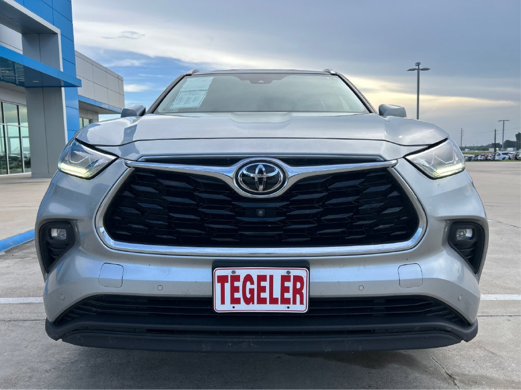 Used 2020 Toyota Highlander Limited FWD image 18