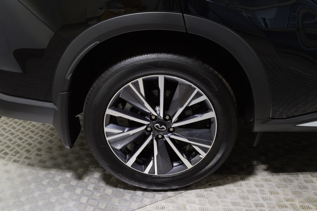 Certified 2026 INFINITI QX60 Luxe w/ Family Package AWD/4WD image 39