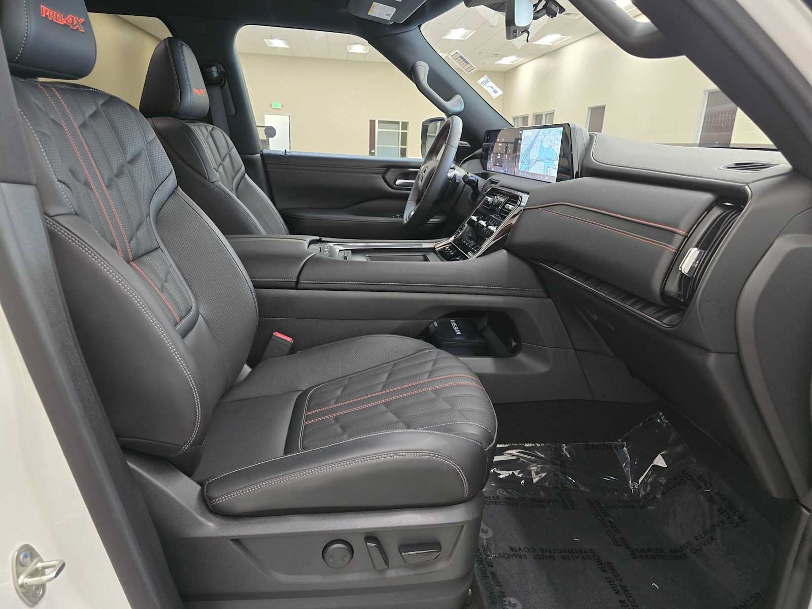 Used 2025 Nissan Armada PRO-4X AWD/4WD image 28