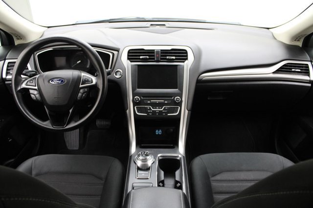 Certified 2019 Ford Fusion SE FWD image 5