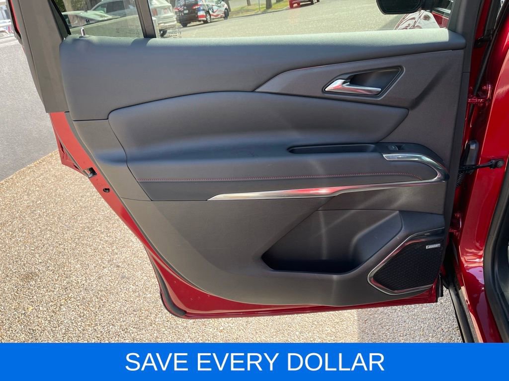 Used 2024 Chevrolet Traverse RS w/ LPO, Floor Liner Package image 15