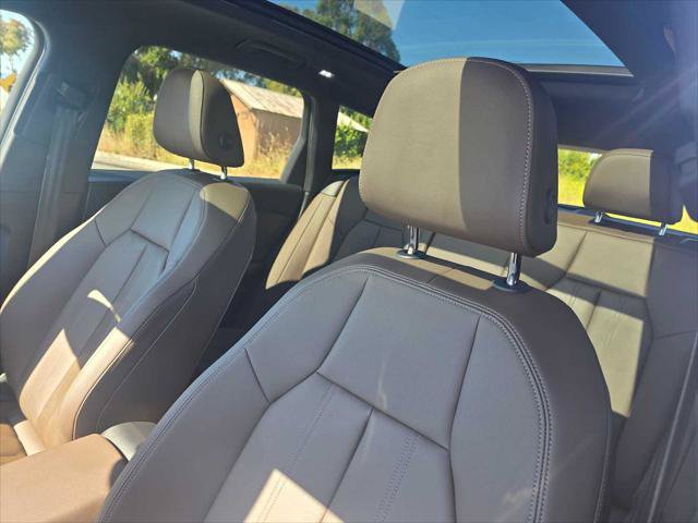 Used 2025 Audi Q6 e-tron Prestige AWD/4WD image 26
