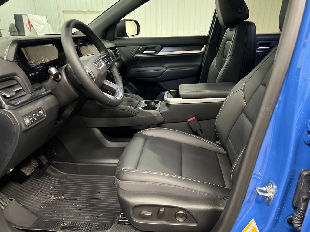 New 2026 GMC Terrain Elevation w/ Elevation Premium Package AWD/4WD image 12